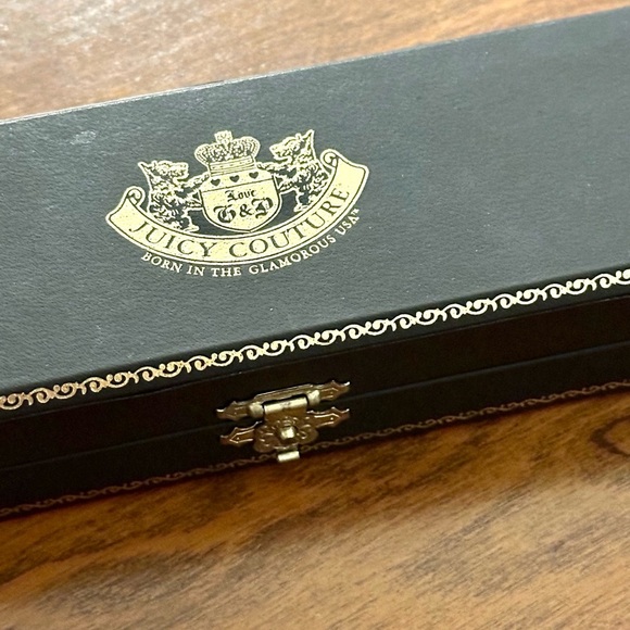 Y2K Juicy Couture Vintage Charm Bracelet w/ Original Box – Rhinestone Heart Bow - Picture 5 of 7